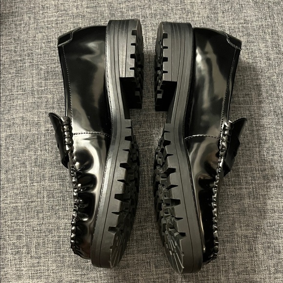 Steve Madden Madelynn Black Loafers - Picture 2 of 9